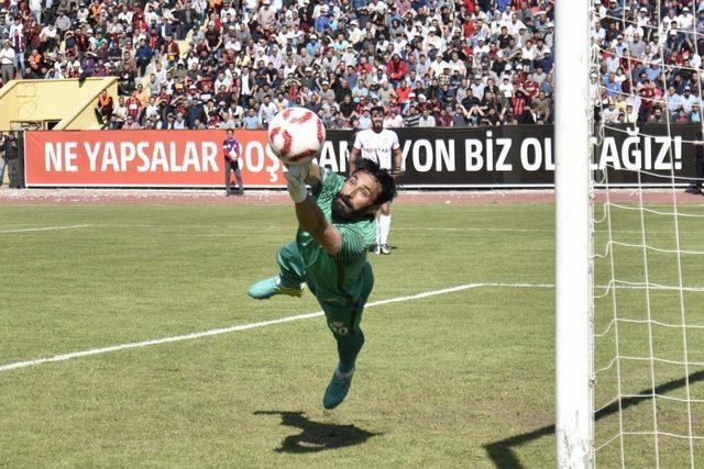 TFF 3. Lig, UTAŞ Uşakspor:1 - Şanlıurfa Karaköprü Belediyespor:0