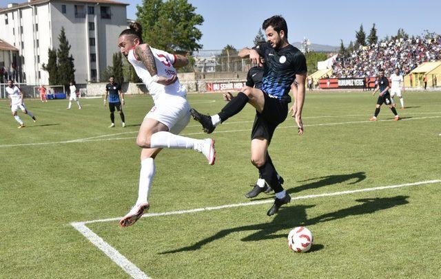 TFF 3. Lig, UTAŞ Uşakspor:1 - Şanlıurfa Karaköprü Belediyespor:0