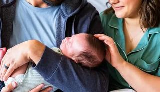 Doğum iznini 24 haftaya &ccedil;ıkartan d&uuml;zenleme yasalaştı