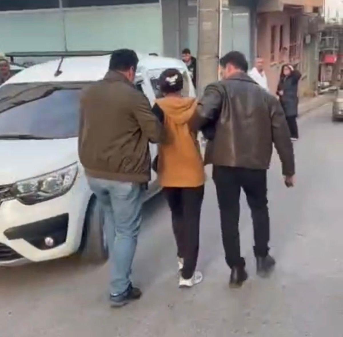 Yer: Bursa... Aracı &ccedil;almak isterken sahibi tarafından yakalandı! Pes dedirten savunma 3