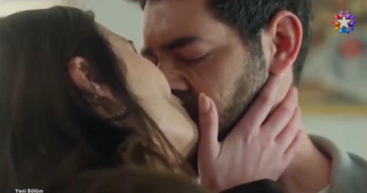 Sevdiğim Sensin de Civan ve Nil&uuml;fer &ouml;p&uuml;şt&uuml;! Sosyal medya yıkıldı 1
