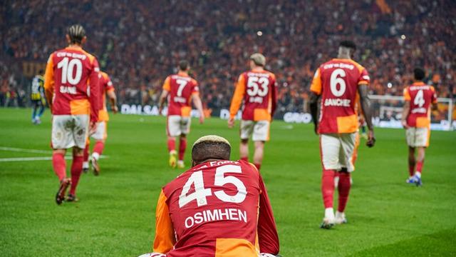 Lider Galatasaray, şampiyonluğunu ilan etmek için sahaya çıkacak