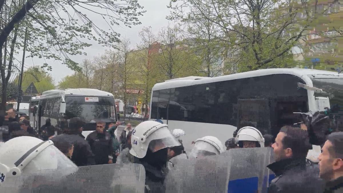 SON DAKİKA | 1 Mayıs ta Taksim e yürümek isteyenlere müdahale 1