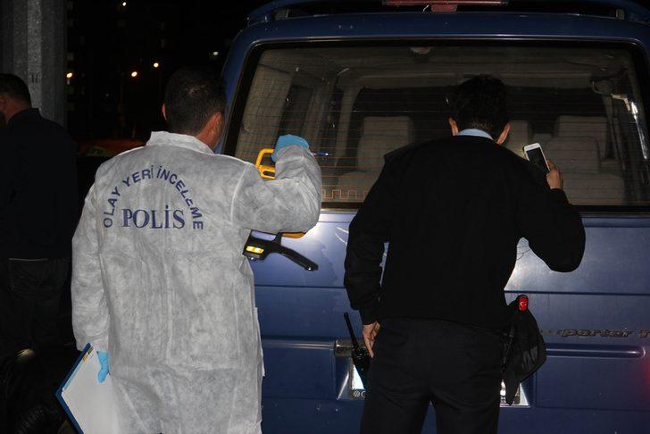 GÜNCELLEME - Park halindeki otomobilde silahlı kavga: 1 ölü, 2 ağır yaralı G5