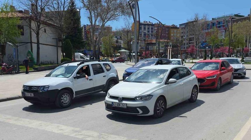 K&uuml;tahya&rsquo;da trafiğe kayıtlı ara&ccedil; sayısı 286 bin 57&rsquo;ye ulaştı