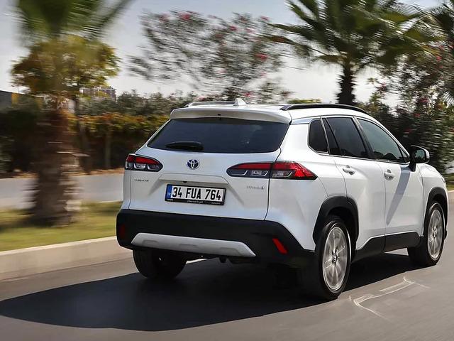 Toyoto'dan atak! 3 fabrika kurup &uuml;retimi &uuml;&ccedil; katına &ccedil;ıkaracak