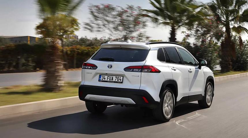 Toyoto'dan atak! 3 fabrika kurup &uuml;retimi &uuml;&ccedil; katına &ccedil;ıkaracak
