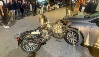 Otomobilin motosikletle &ccedil;arpıştığı kaza g&uuml;venlik kamerasında