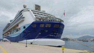 Lüks tekne Bodrum'a demirledi