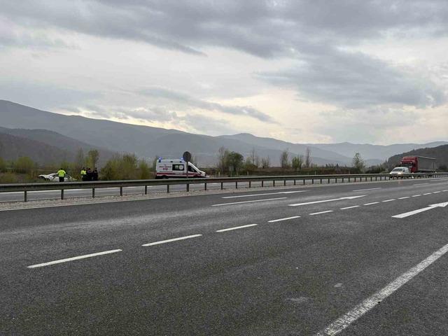 Kastamonu’da su kanalına düşen otomobildeki 4 kişi yaralandı 6