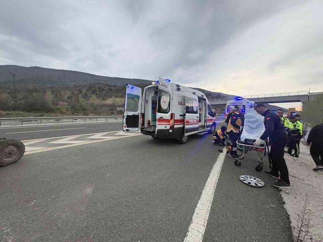 Kastamonu’da su kanalına düşen otomobildeki 4 kişi yaralandı 5