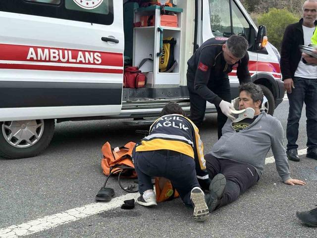 Kastamonu’da su kanalına düşen otomobildeki 4 kişi yaralandı 4