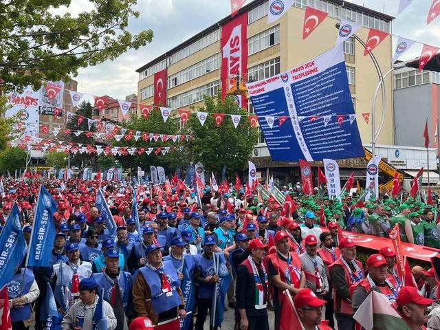 Memur-Sen, 1 Mayıs’ı Çorum’da kutladı 3
