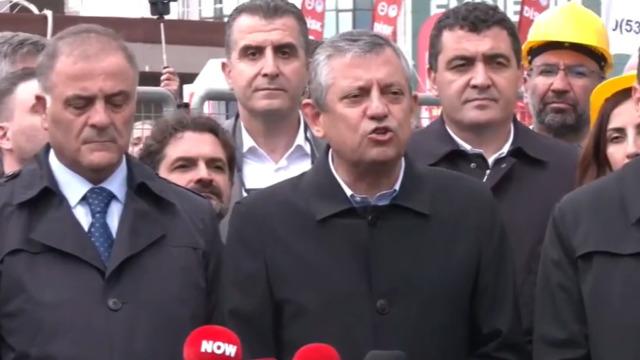 Özgür Özel'den Kadıköy'de işçilere destek! 'Taksim' mesajı dikkat çekti