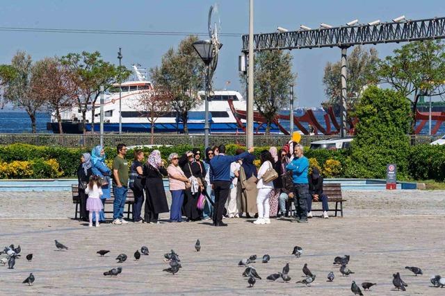 İzmir B&uuml;y&uuml;kşehir Belediyesi&rsquo;nden emeklilere &ouml;zel gezi programı 2