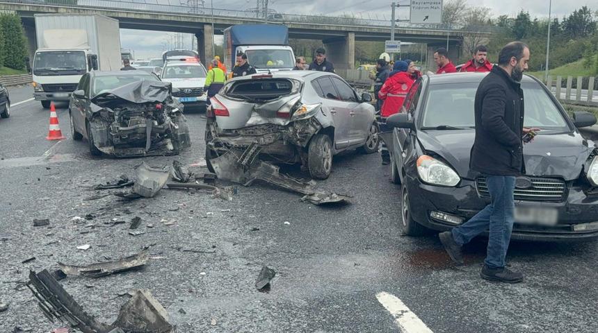 Esenler'de zincirleme trafik kazası