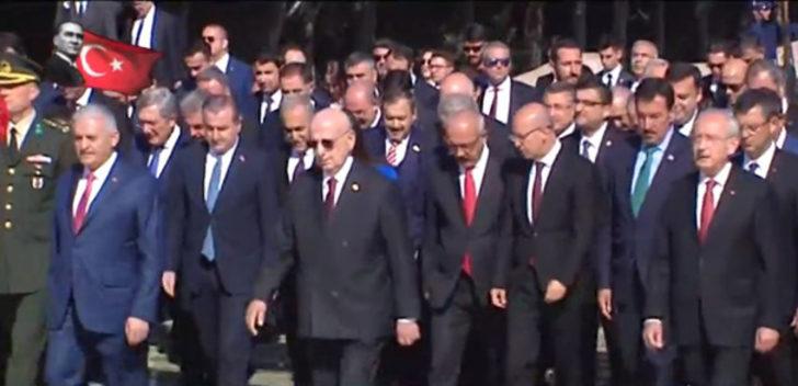 Devlet erkanı Anıtkabir'i ziyaret etti  G2