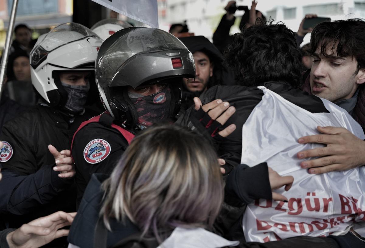 İstanbul Valiliği duyurdu! 1 Mayıs ta 575 kişi g&ouml;zaltına alındı 3
