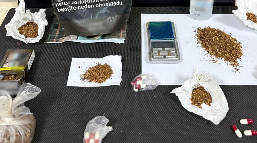 D&uuml;zce'de uyuşturucu operasyonu! 4 kişi g&ouml;zaltına alındı