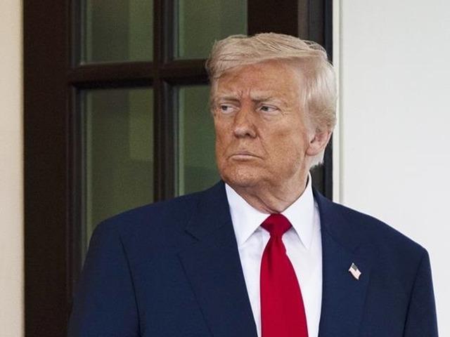 Trump'tan AB'ye g&uuml;mr&uuml;k vergisi adımı! Tarih verdi: "Y&uuml;zde 25'e &ccedil;ıkaracağım"