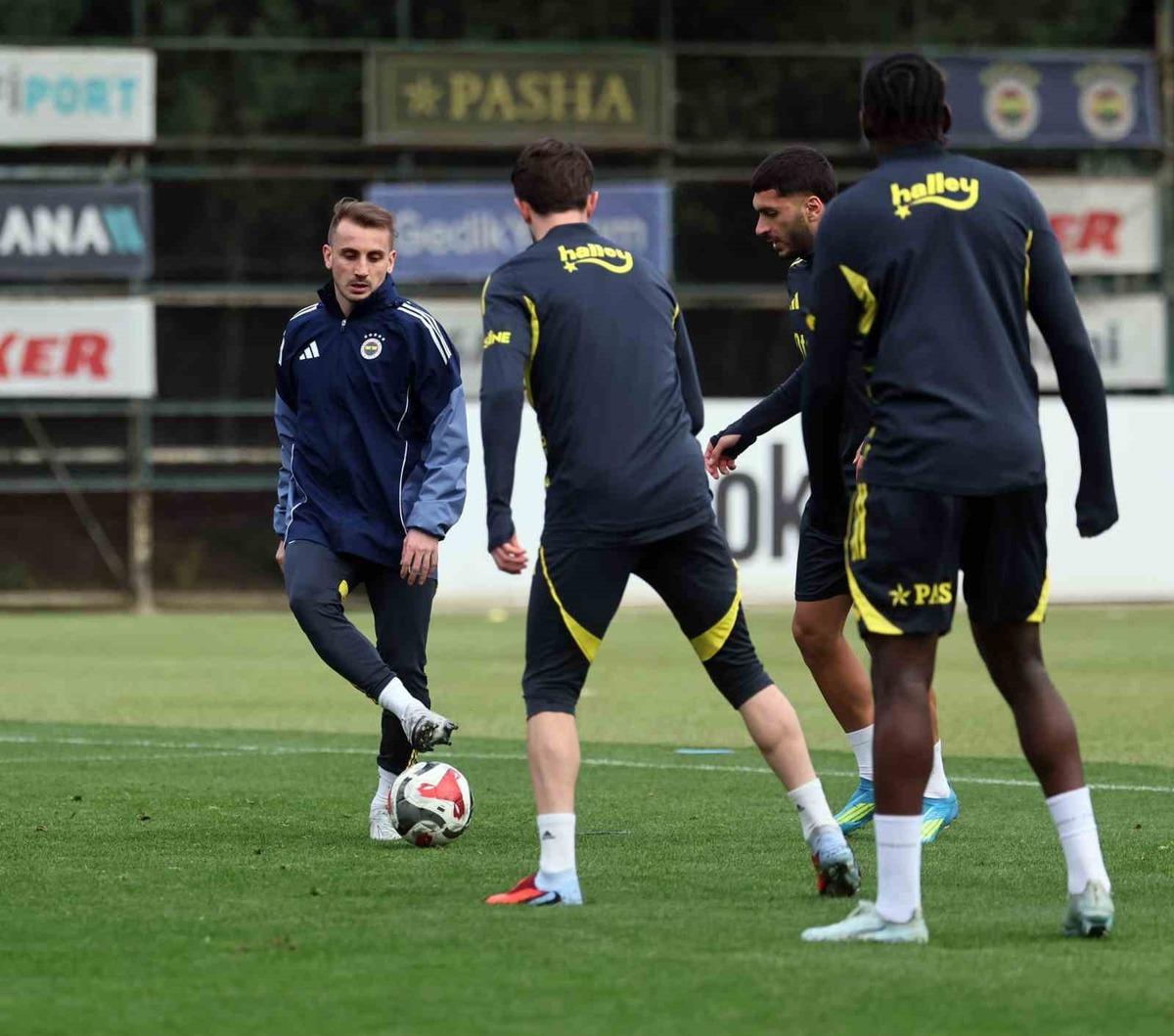 Fenerbahçe, Başakşehir maçı hazırlıklarını tamamladı 1