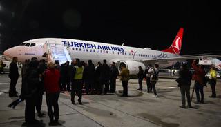 İsrail'in alıkoyduğu Sumud Filosu katılımcıları İstanbul&rsquo;a indi
