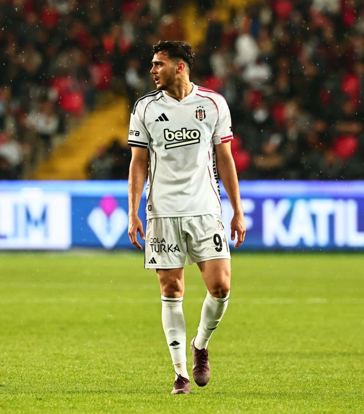 Gaziantep te Kartal rüzgarı! Beşiktaş 3 puanı 2 golle aldı 4