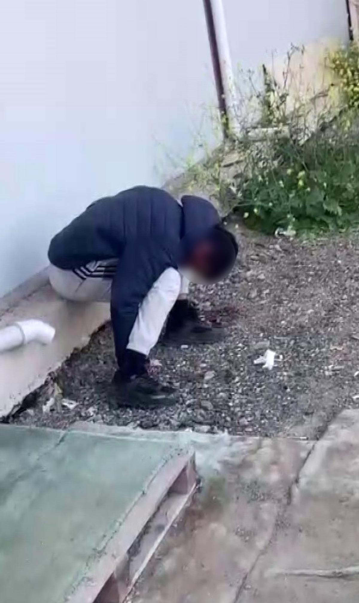 Burası ABD değil, Hatay...  Zombi  uyuşturucu genci bu hale &ccedil;evirdi! O anlar kamerada 2