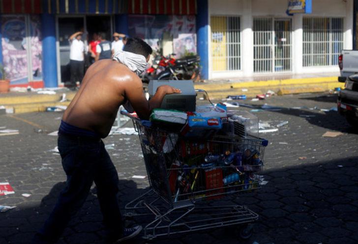 Ülke temellerin sarsılıyor, motosikletler bile çalındı  G3