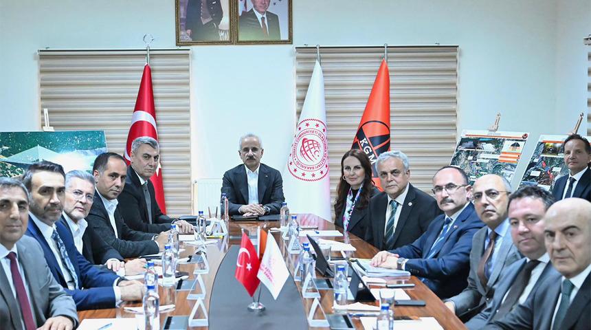 105 dakikalık yol 70 dakikaya d&uuml;şecek! 6 t&uuml;nel tamamlandı
