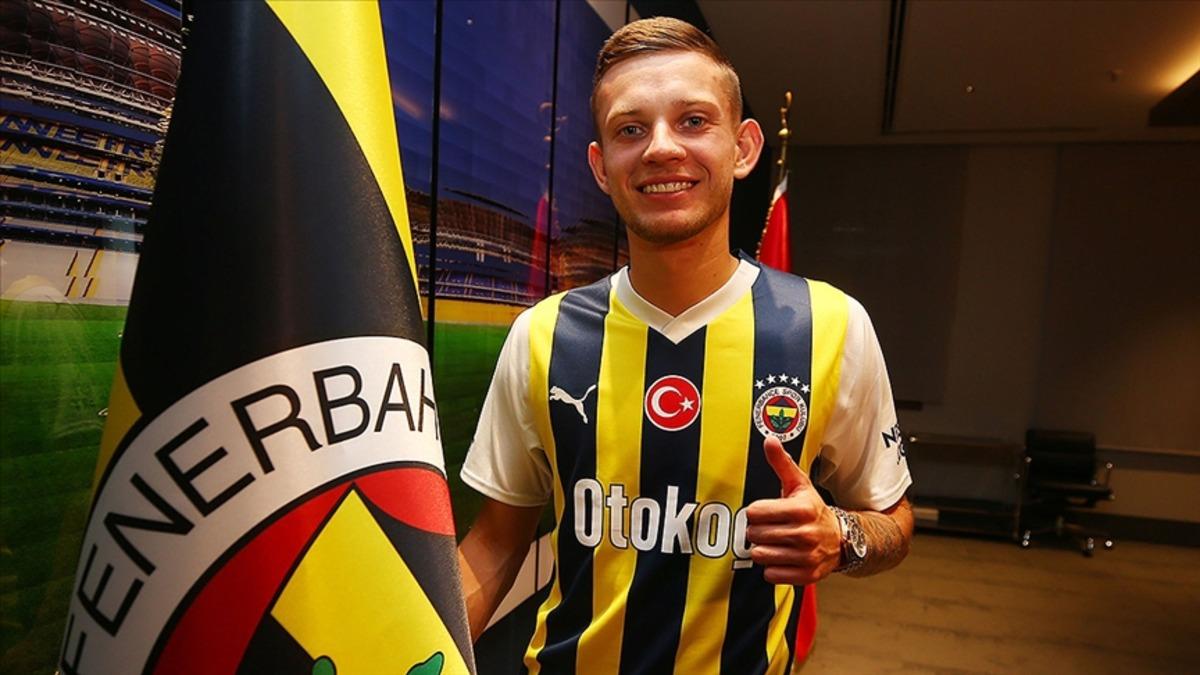 Szymanski geri d&ouml;n&uuml;yor! Galatasaray dan  10 numara  s&uuml;rprizi 1