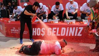 'En fazla acı biberi kim yer?' yarışması: Dayanamayanlara bakın ne oldu