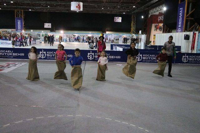 23 Nisan Çocuk Festivali’nde 90’ların oyunları oynandı