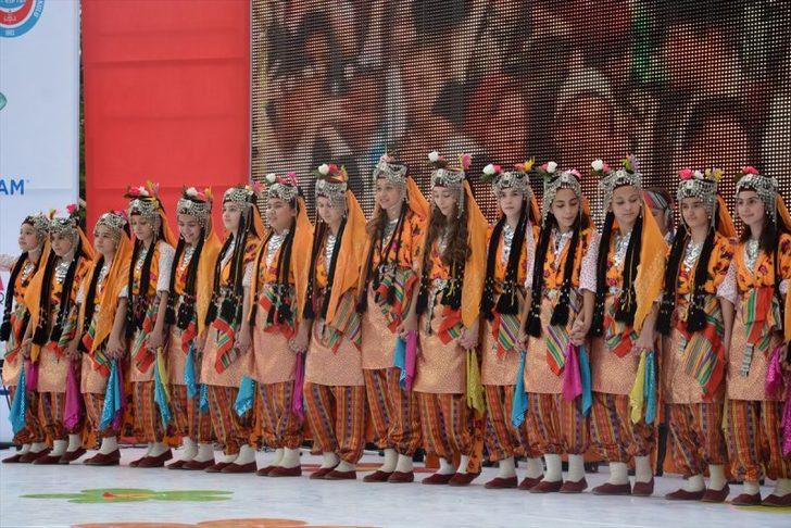 Dünyadan 23 Nisan Ulusal Egemenlik ve Çocuk Bayramı kutlamaları  G2