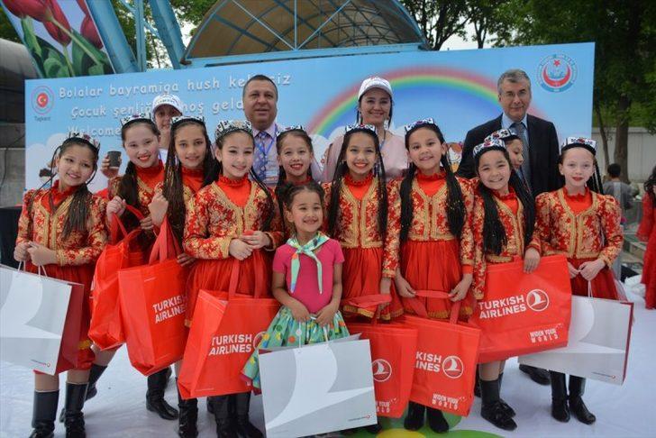 Dünyadan 23 Nisan Ulusal Egemenlik ve Çocuk Bayramı kutlamaları  G4