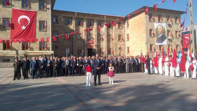 Çocuk Vali okulu için yapılması gerekenlerin talimatlarını verdi