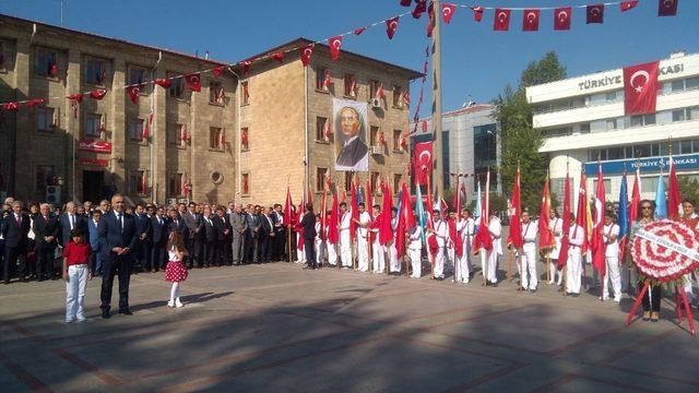 Çocuk Vali okulu için yapılması gerekenlerin talimatlarını verdi