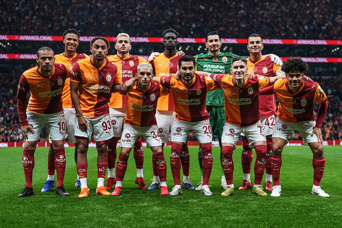 İşte Galatasaray ın Şampiyonluk senaryoları! Okan Buruk tarihe ge&ccedil;meye hazırlanıyor 2