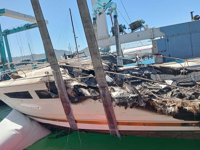Bodrum da marinadaki yangında batan 7 motoryatın enkazı kaldırıldı 1