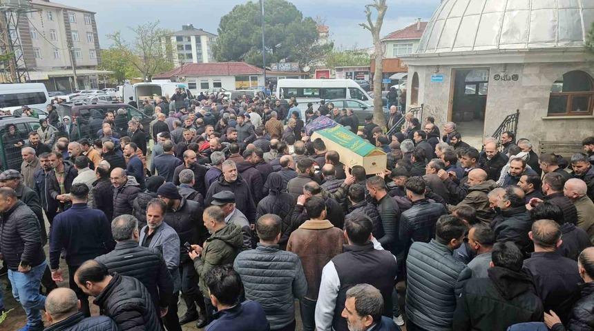 Otob&uuml;s kazasında hayatını kaybeden Elif, Tekirdağ&rsquo;da defnedildi