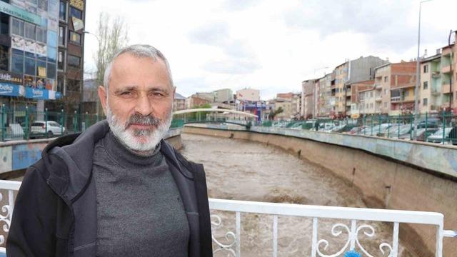 Oltu çayı yükseldi, taşkın riski artabilir