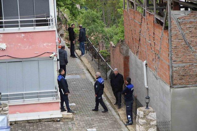 Amasya&rsquo;da binanın istinat duvarı &ccedil;&ouml;kt&uuml; 3