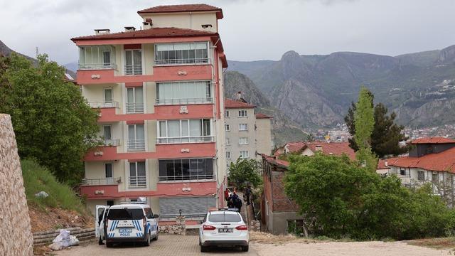 Amasya da binanın istinat duvarı &ccedil;&ouml;kt&uuml; 3