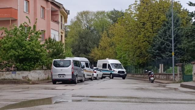 Haber alınamayan &ouml;ğretmen evinde &ouml;l&uuml; bulundu 1