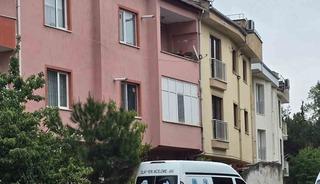 Haber alınamayan &ouml;ğretmen evinde &ouml;l&uuml; bulundu