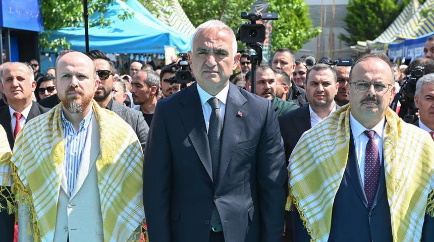 Nazilli'de festival heyecanı! Bakan Ersoy &uuml;reticiler ve sanatkarlarla bir araya geldi