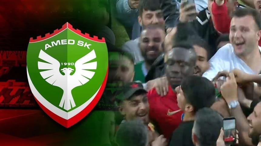 Amedspor, S&uuml;per Lig'e y&uuml;kseldi! Gol&uuml;n ardından saha bir anda karıştı