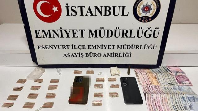 Esenyurt’ta, boş binada uyuşturucu ticareti yapan şahıslar yakalandı