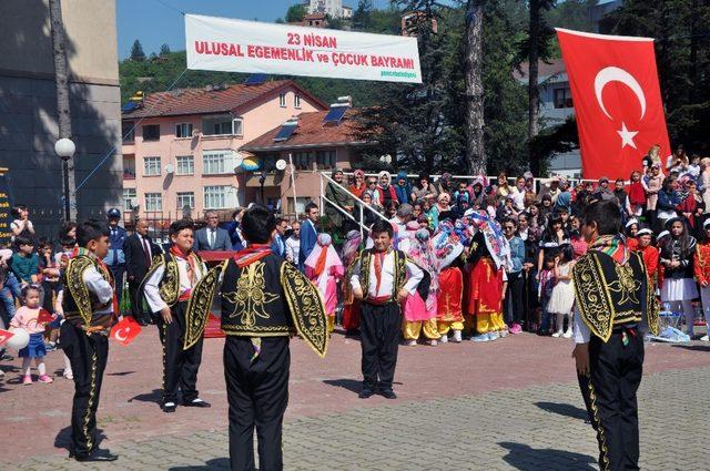 Yenice’de, 23 Nisan coşkuyla kutlandı