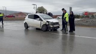 Eskişehir'de iki otomobil çarpıştı: 1 yaralı